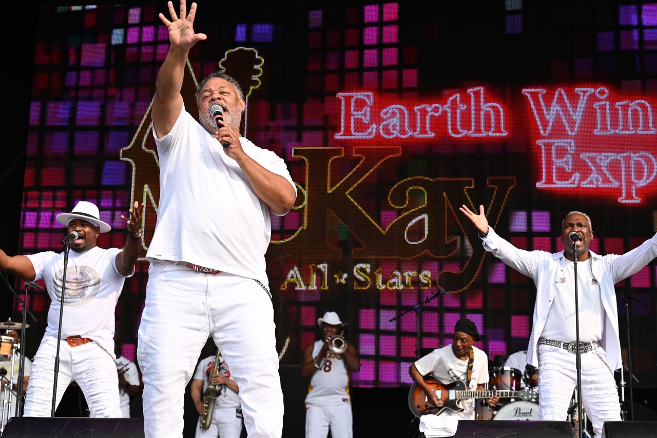 Earth, Wind & Fire Experience by Al McKay